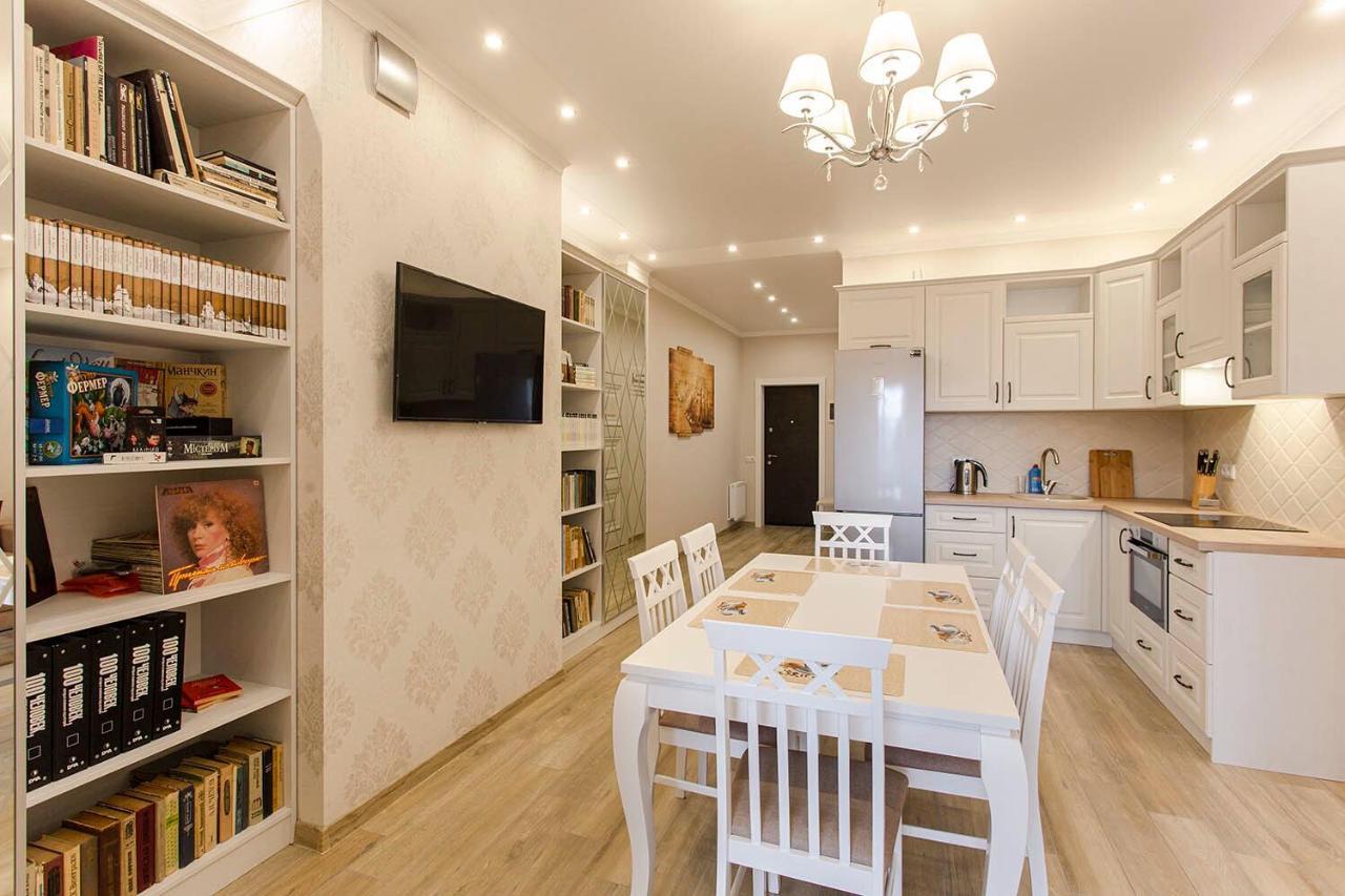 2-Roomed Apartment With Living Room Odesa Exterior photo